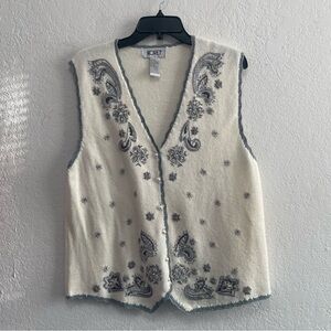 Koret Sweater Vest Button Up Woman's M Cream Color Acrylic Sleeveless Paisley